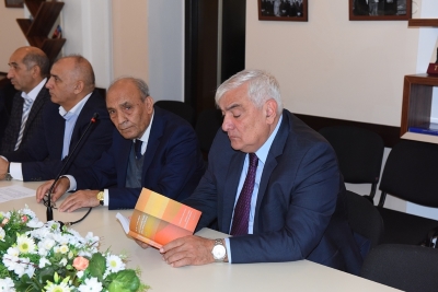 В Азербайджане усиленно начинают изучать армянский язык