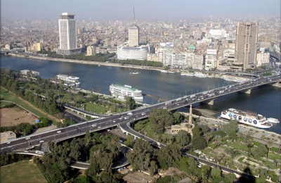 Несколько часов назад власти египетской столицы присвоили одному из мостов Каира, связывающего город через Нил, имя первого премьер-министра Египта Нубара-паши. Прежнее название моста было Каср аль Ниль.